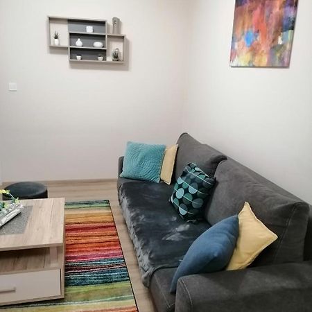 Boglarka Apartman Seghedin Exterior foto